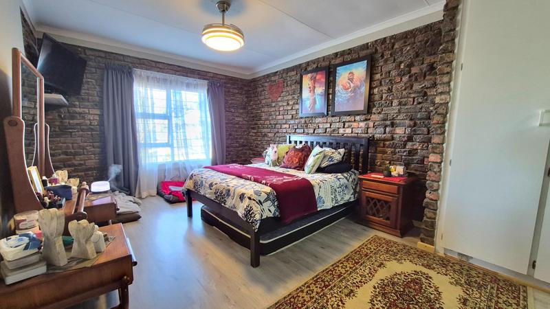 3 Bedroom Property for Sale in Dana Bay Western Cape